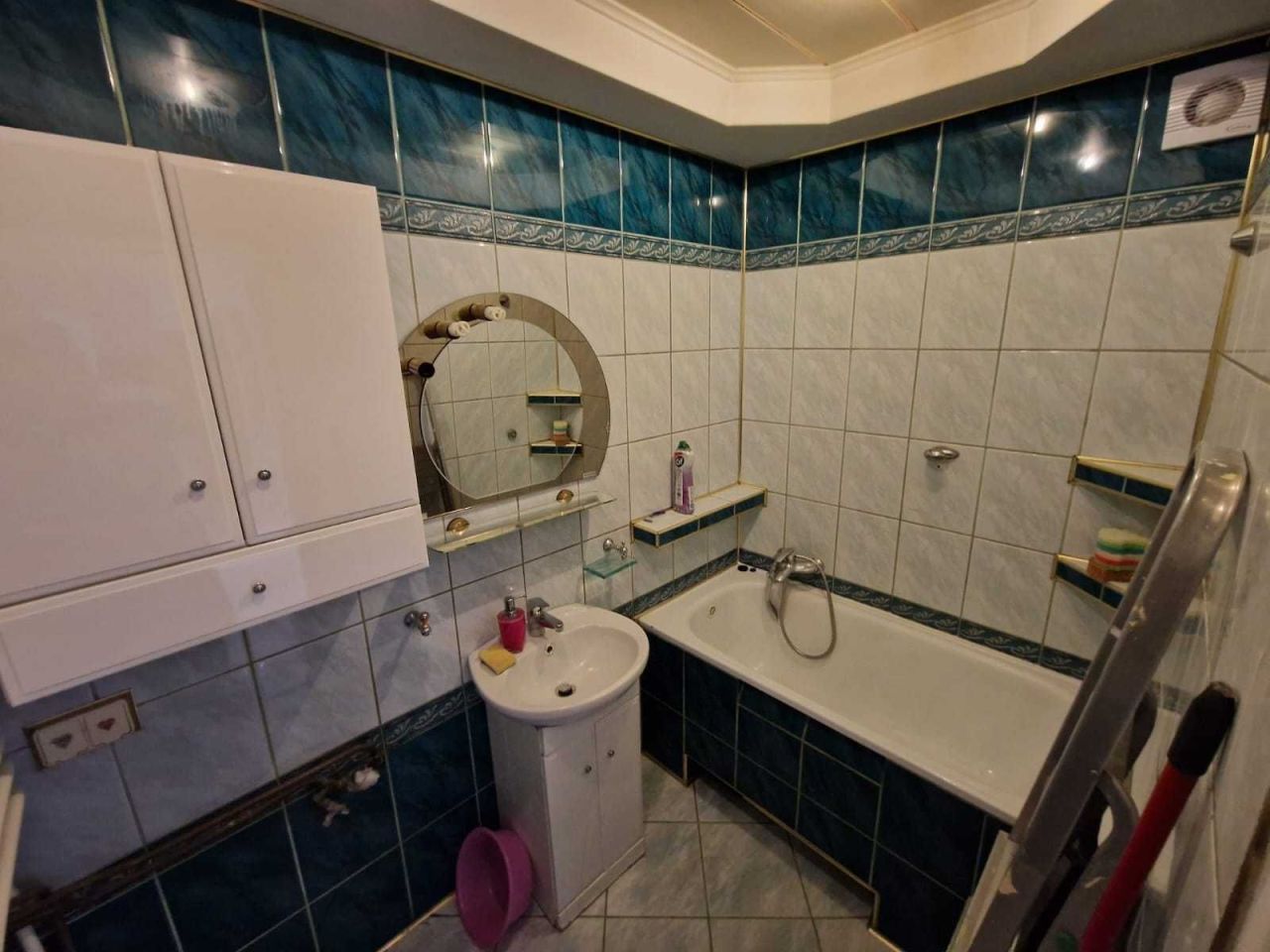 Mieszkanie 3-pokojowe Panoszów. Zdjęcie 3