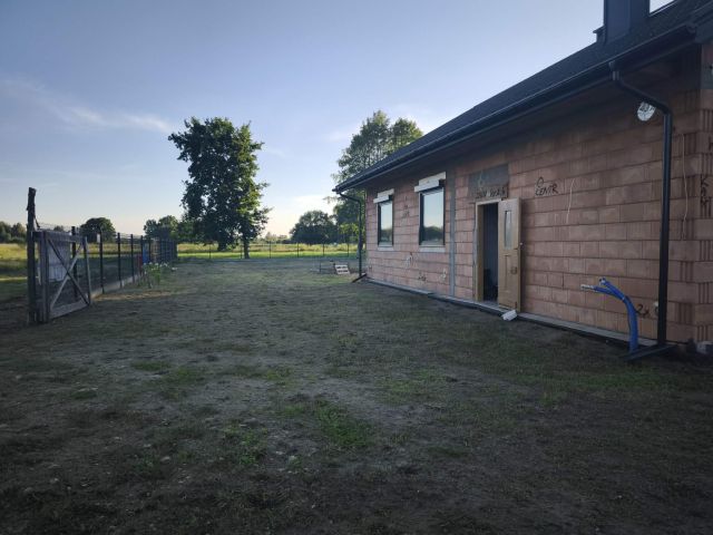 dom wolnostojący, 3 pokoje Bieganów, ul. Stokrotki. Zdjęcie 3