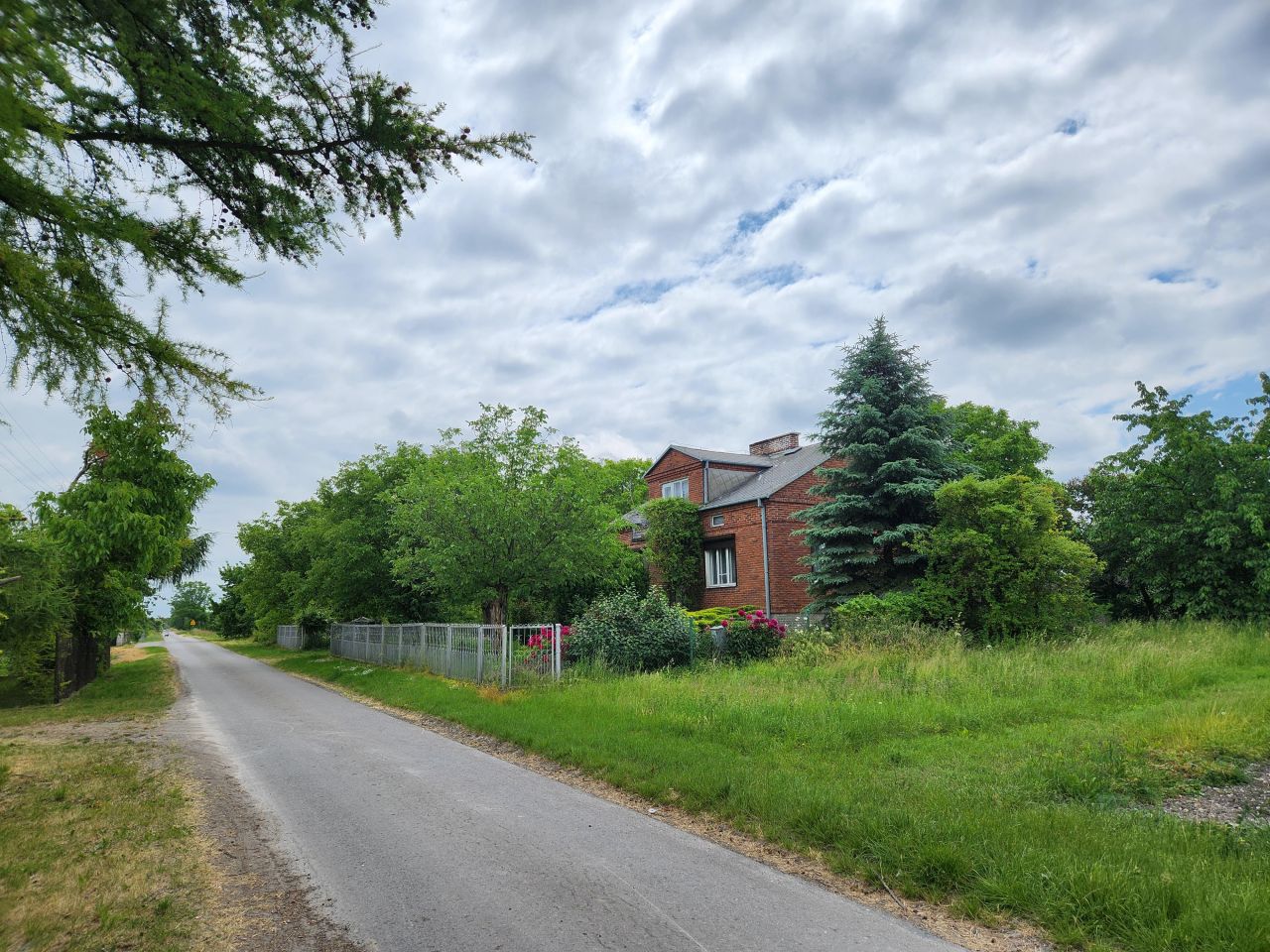 dom wolnostojący, 4 pokoje Kolonia Łaziska. Zdjęcie 3