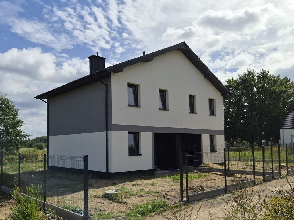 bliźniak, 4 pokoje Mokre, ul. 15 Sierpnia. Zdjęcie 1