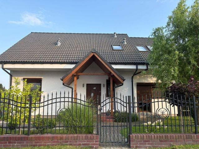 dom wolnostojący Pamiątkowo, Xxx. Zdjęcie 1