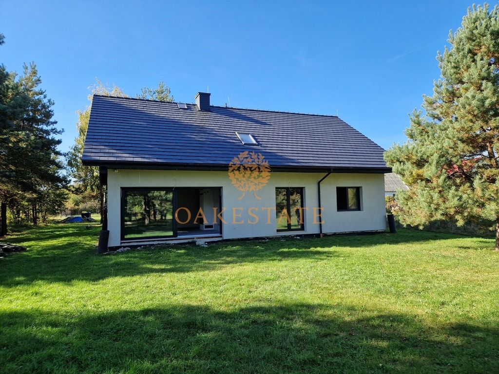 dom wolnostojący, 7 pokoi Wąchock