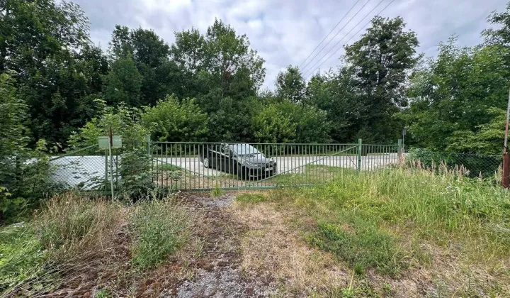 Działka inwestycyjna Tarnawatka
