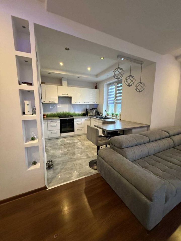 Mieszkanie 3-pokojowe Ostrów. Zdjęcie 5