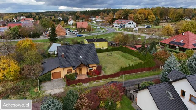 dom wolnostojący, 5 pokoi Droszków, ul. Truskawkowa. Zdjęcie 1