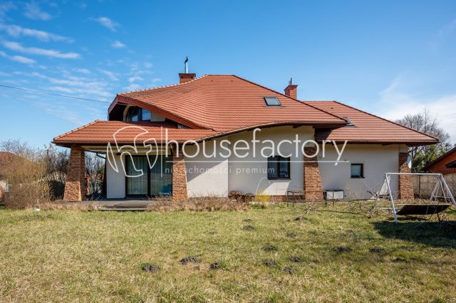 dom wolnostojący, 6 pokoi Konstantynów Łódzki, ul. Sobolowa. Zdjęcie 2