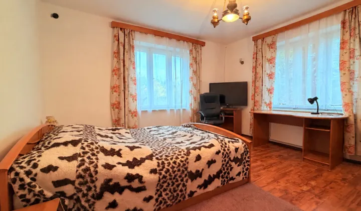 dom wolnostojący, 5 pokoi Baryczka