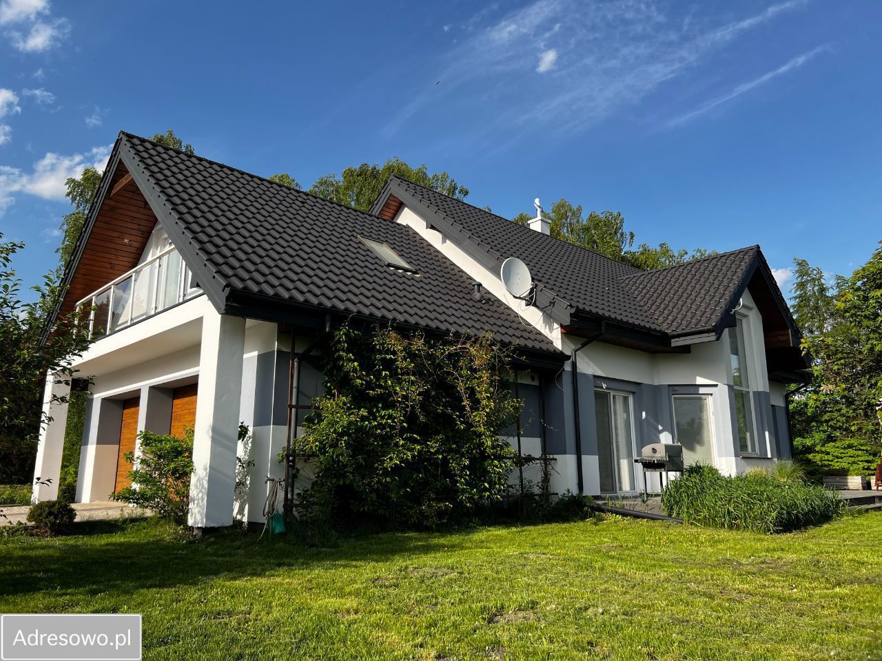 dom wolnostojący, 5 pokoi Dąbrówka. Zdjęcie 1