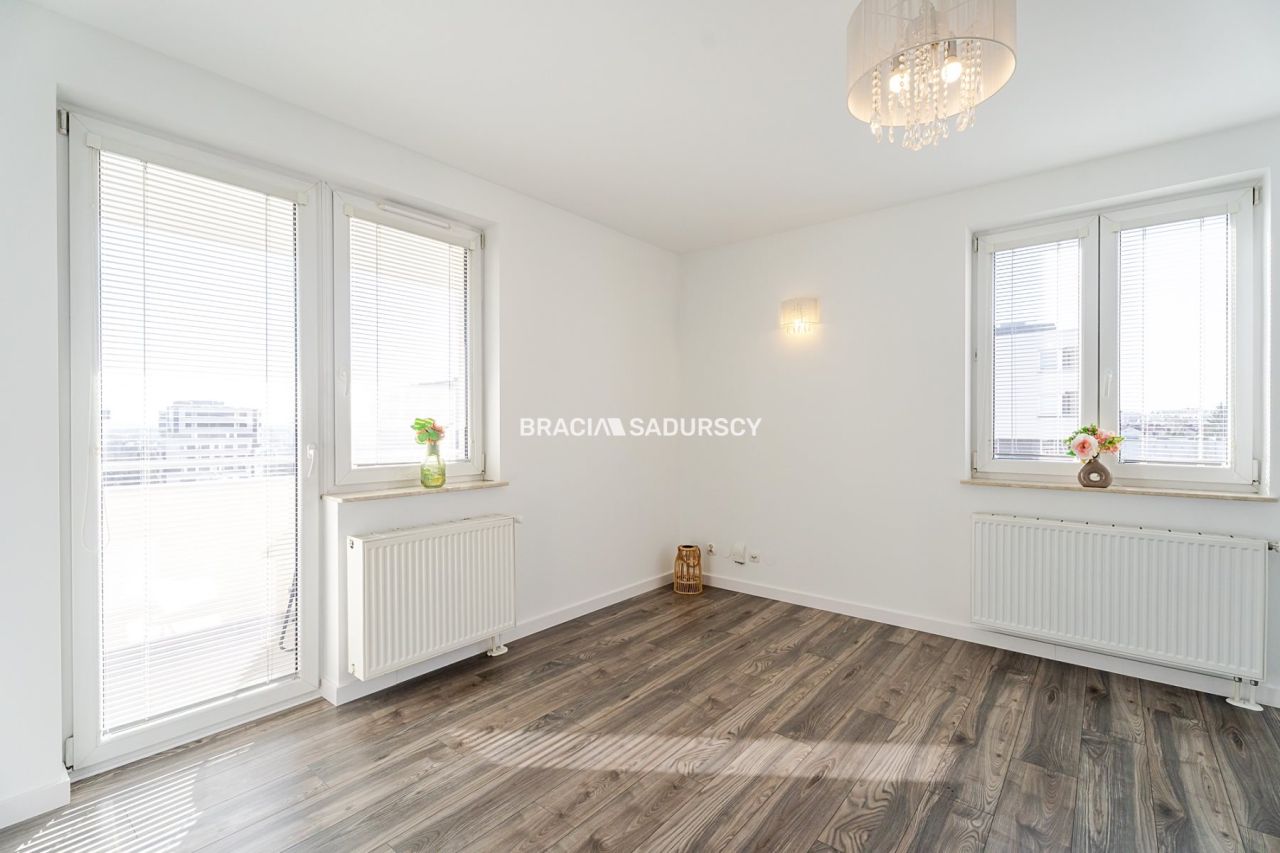 Mieszkanie 3-pokojowe Kraków Prądnik Biały, al. 29 Listopada. Zdjęcie 2