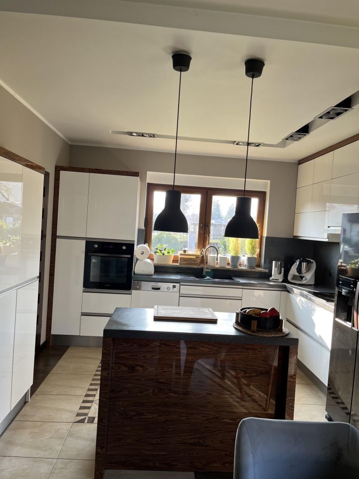 dom wolnostojący, 4 pokoje Trzcianka Centrum, ul. Klonowa. Zdjęcie 2