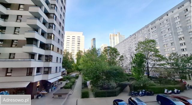 Mieszkanie 3-pokojowe Warszawa Śródmieście, ul. Pereca. Zdjęcie 1