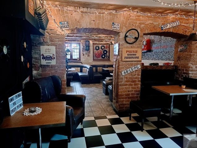 Nieruchomość komercyjna Przemyśl, pl. Plac Konstytucji 3 Maja. Zdjęcie 3