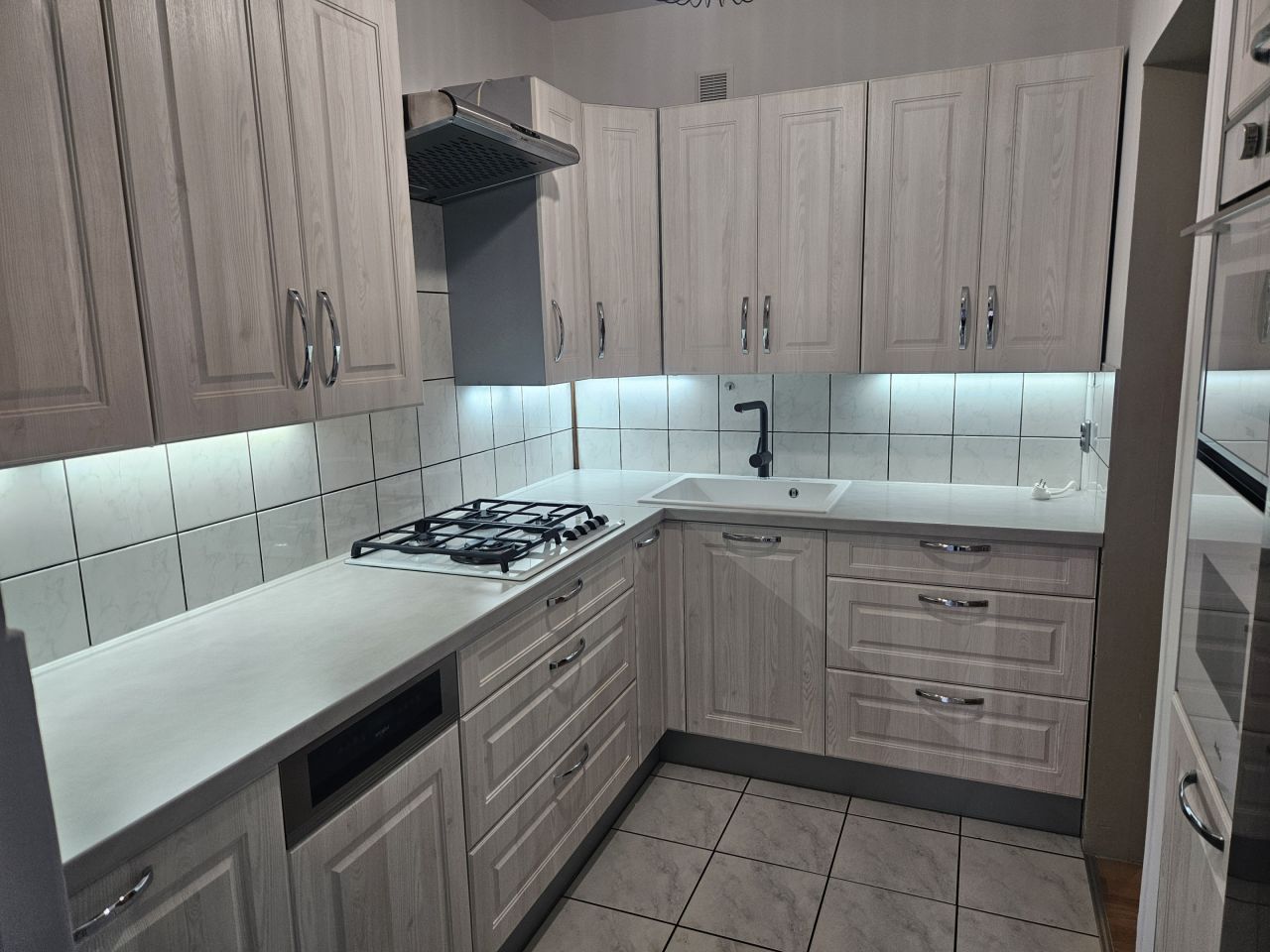 Mieszkanie 3-pokojowe Legnica, ul. Karkonoska. Zdjęcie 9