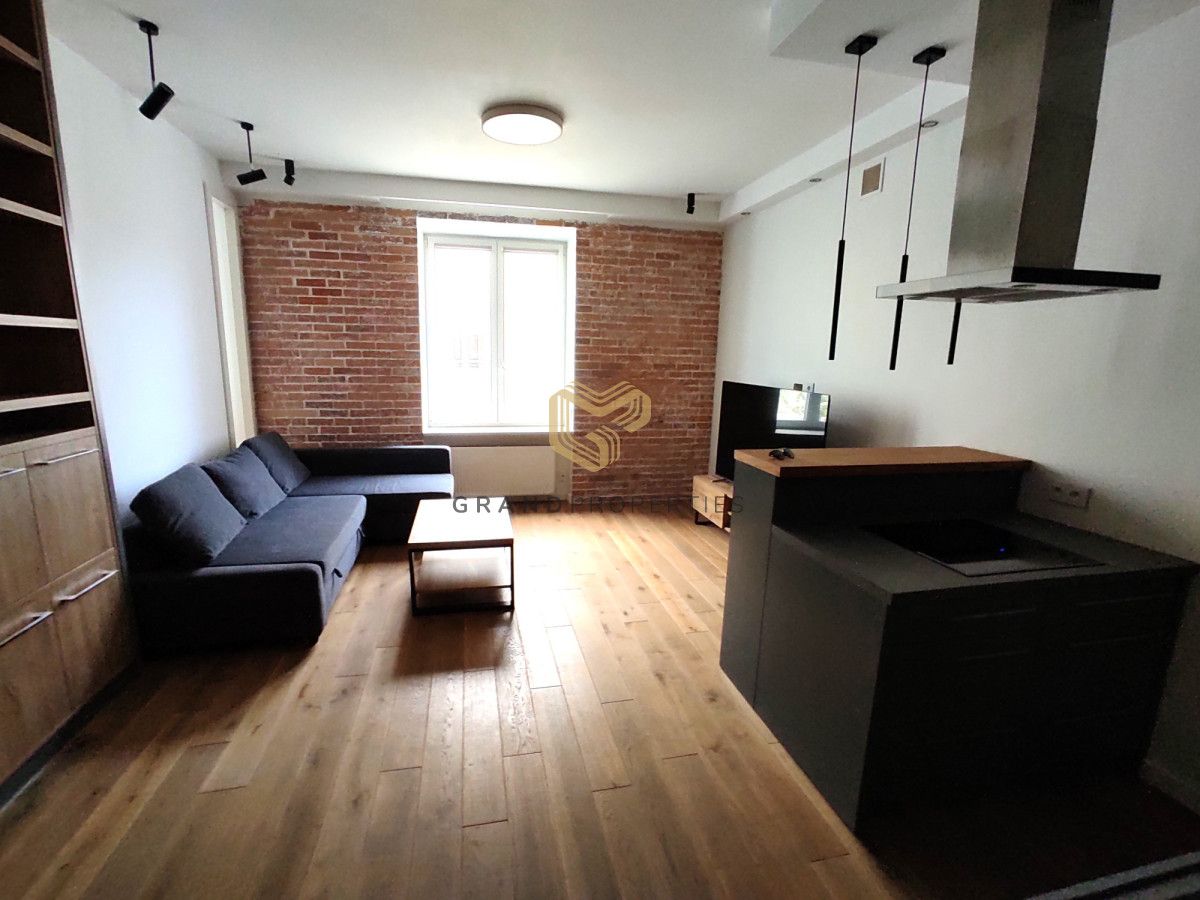 Mieszkanie 3-pokojowe Warszawa Śródmieście, ul. Chmielna. Zdjęcie 2