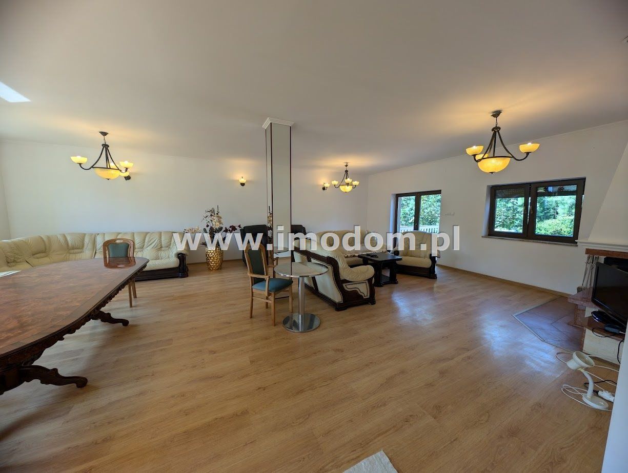 bliźniak, 6 pokoi Strzegom. Zdjęcie 17