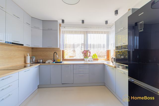 budynek wielorodzinny, 5 pokoi Niestachów. Zdjęcie 4