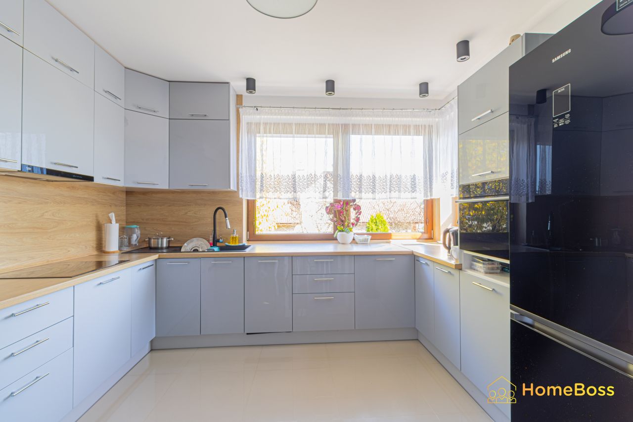 budynek wielorodzinny, 5 pokoi Niestachów. Zdjęcie 4