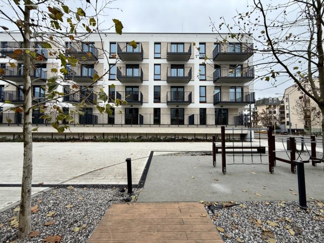 Mieszkanie 3-pokojowe Stara Iwiczna. Zdjęcie 1