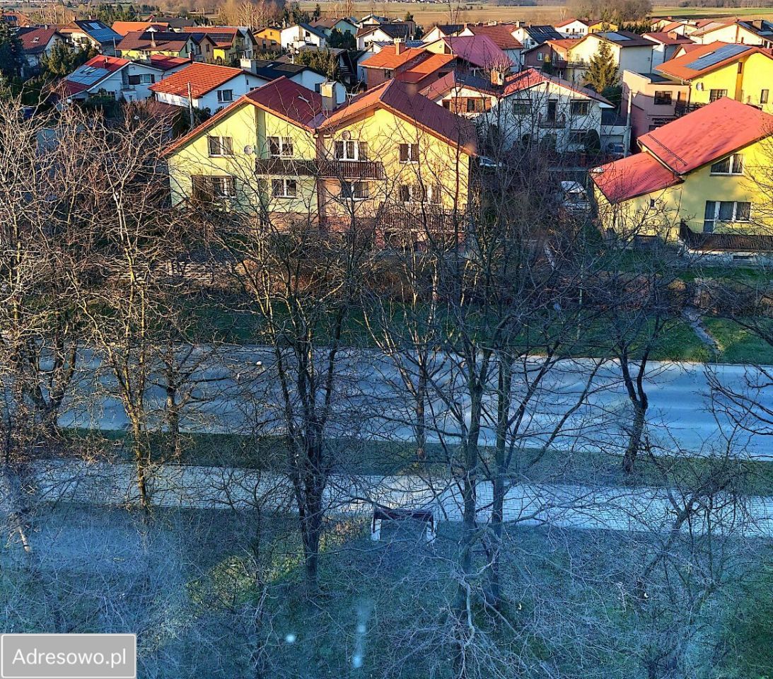 Mieszkanie 3-pokojowe Dzierżoniów, os. Różane. Zdjęcie 2