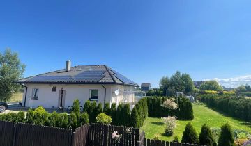 dom wolnostojący Strzeżenice