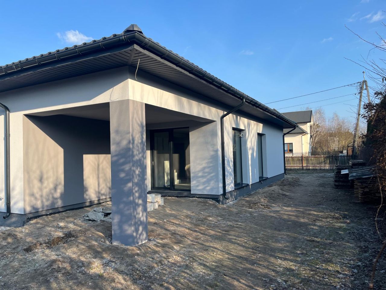 dom wolnostojący, 4 pokoje Okuniew, ul. Rattanowa. Zdjęcie 3