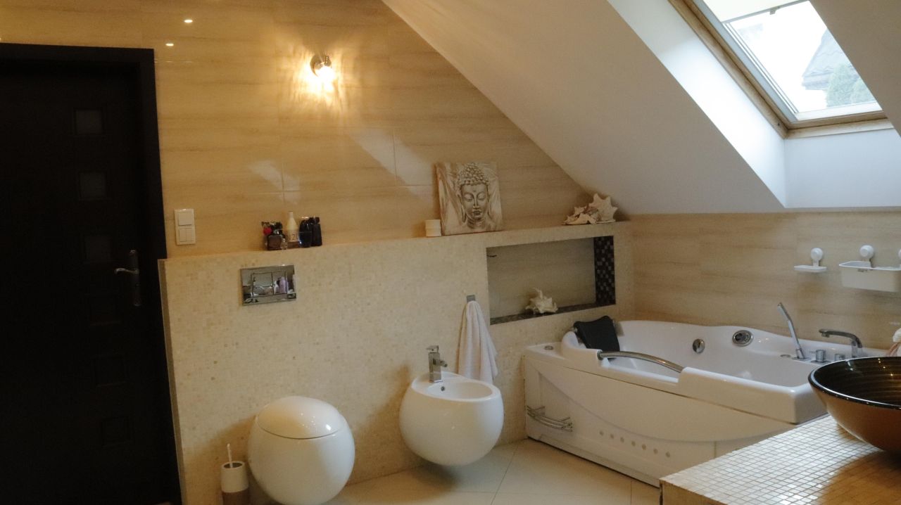 dom wolnostojący, 10 pokoi Piastów, ul. Marii Skłodowskiej-Curie. Zdjęcie 12