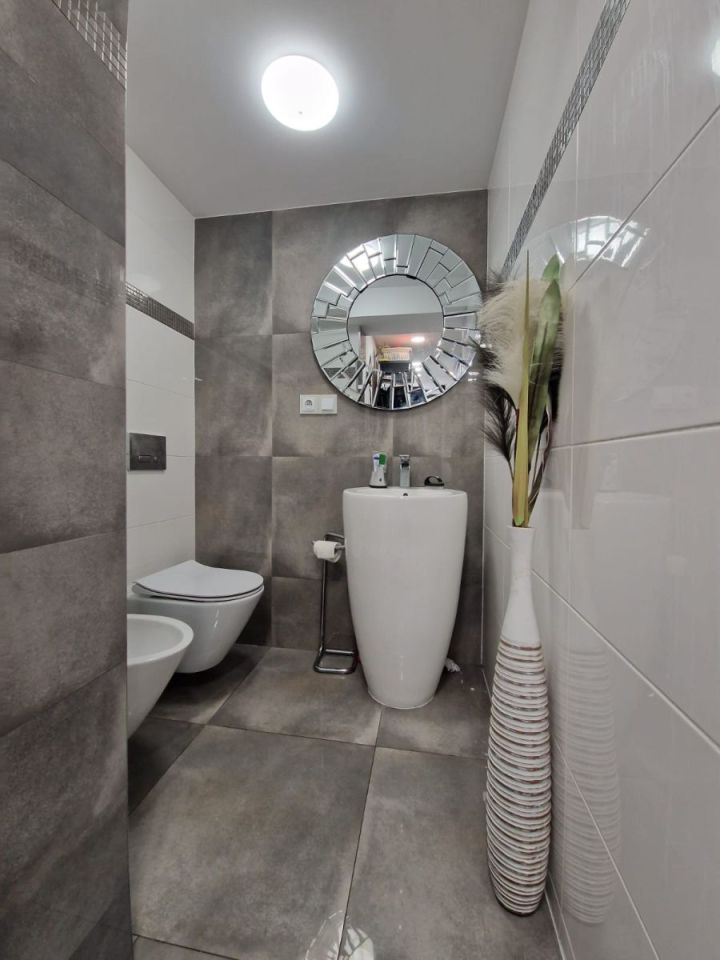 Mieszkanie 5-pokojowe Jelenia Góra. Zdjęcie 2