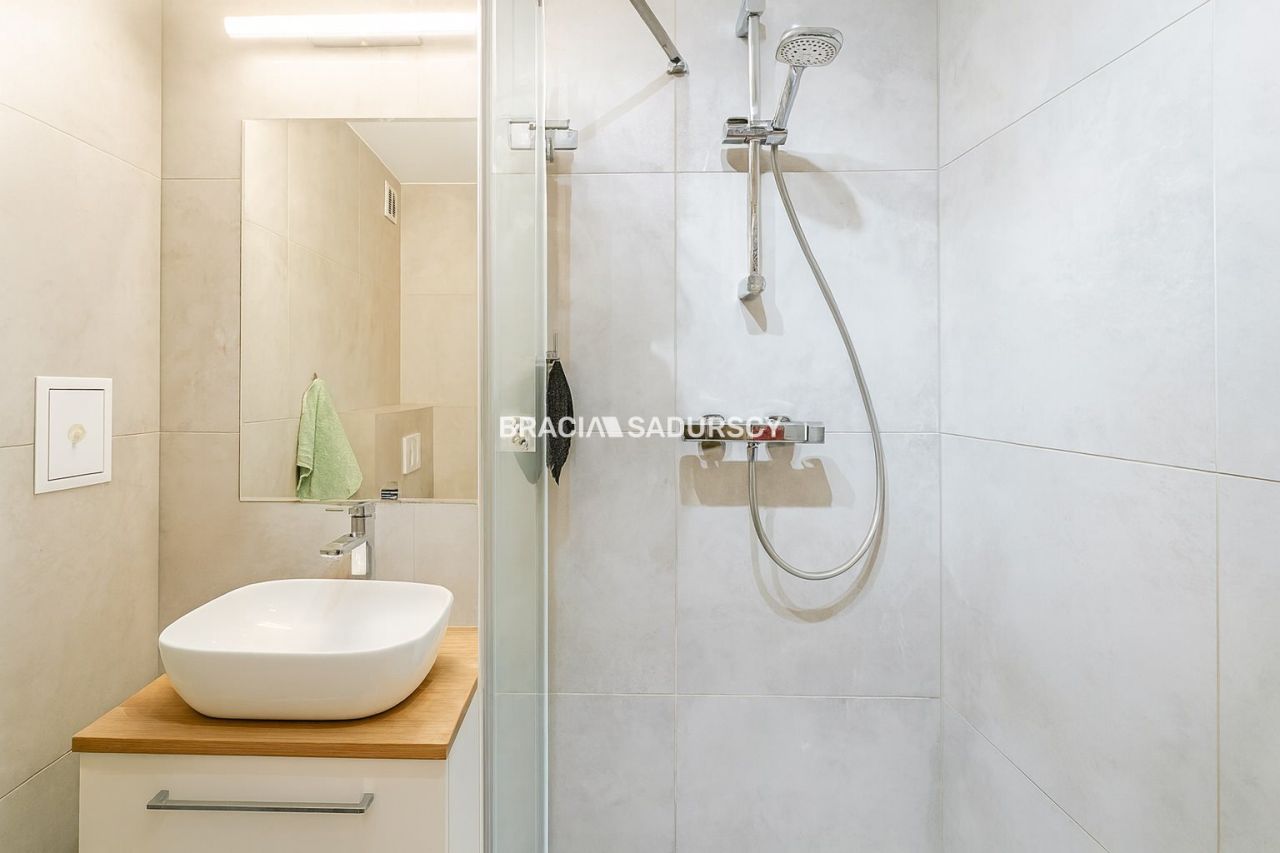 Mieszkanie 2-pokojowe Kraków Czyżyny, os. Dywizjonu 303. Zdjęcie 14