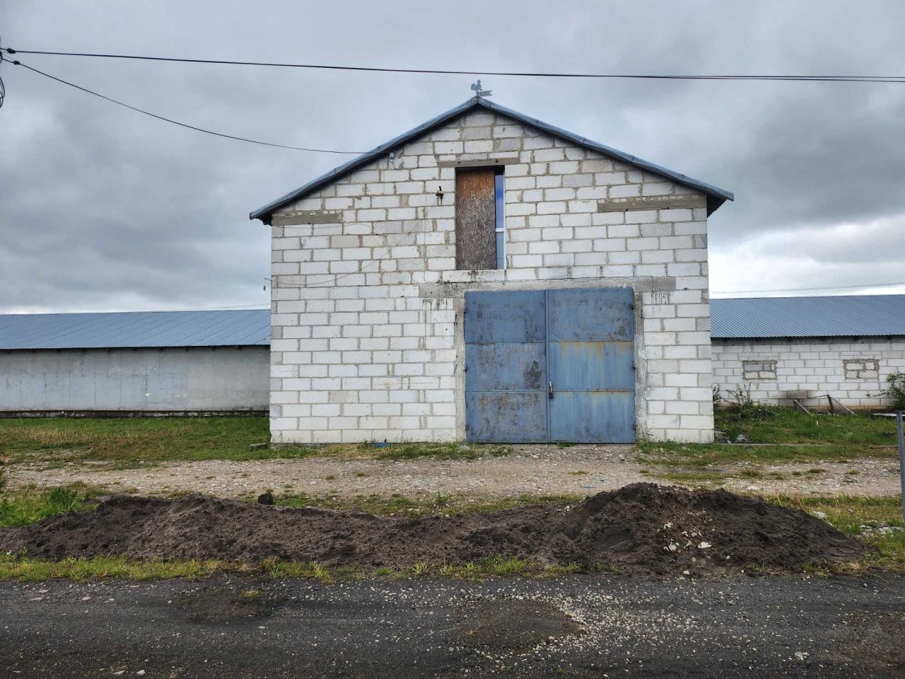 Hala/magazyn Grubale. Zdjęcie 3