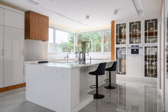 dom wolnostojący, 10 pokoi Famułki Brochowskie. Zdjęcie 8