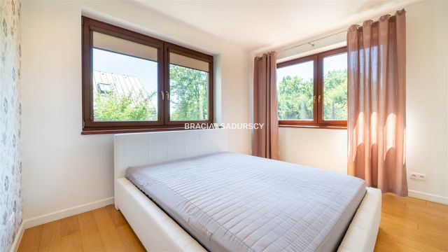 Mieszkanie 4-pokojowe Brzyczyna. Zdjęcie 24