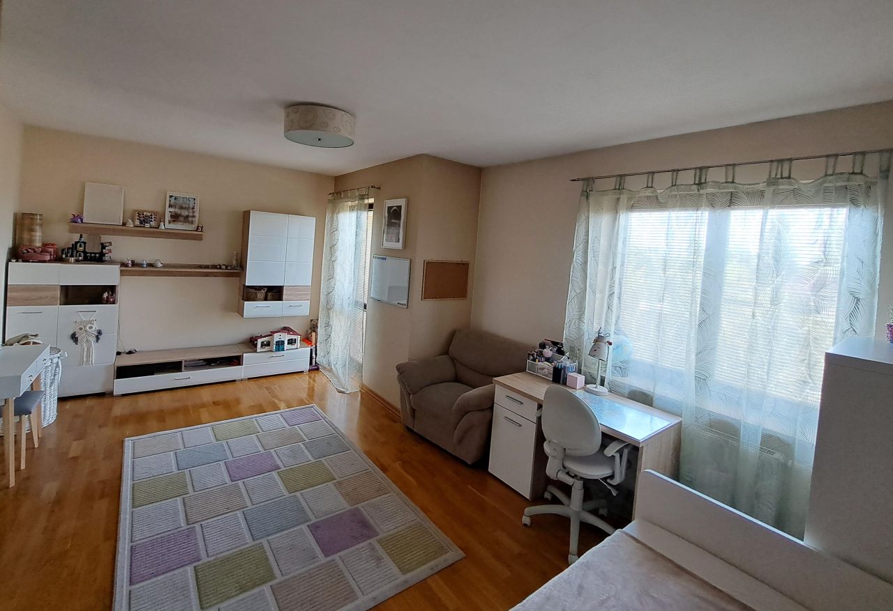 Mieszkanie 5-pokojowe Józefosław, ul. XXI Wieku. Zdjęcie 8