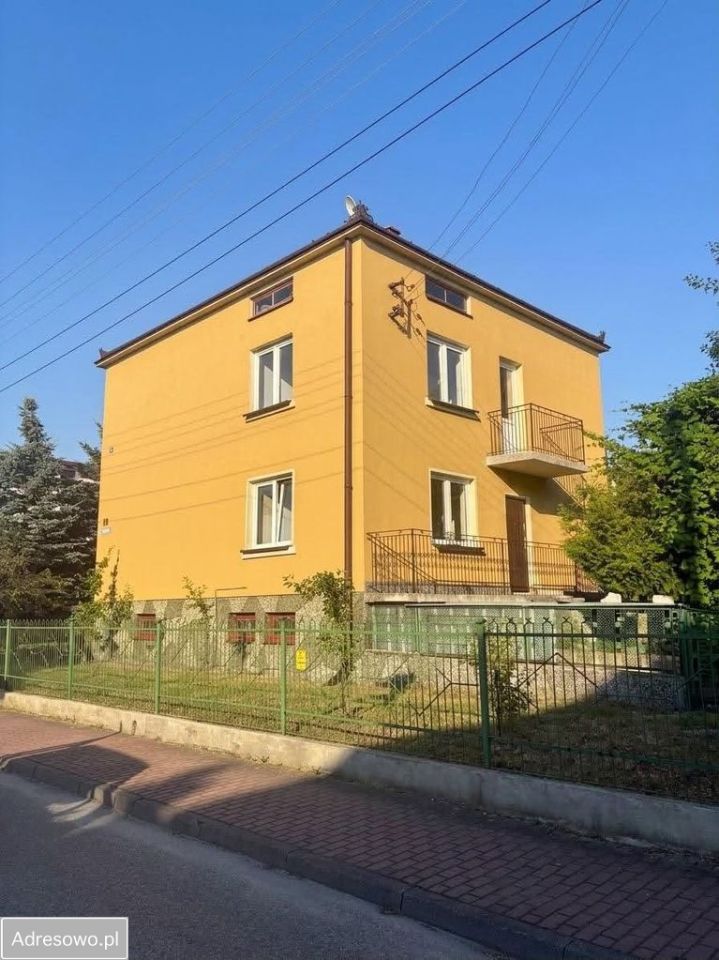 dom wolnostojący, 6 pokoi Międzyrzec Podlaski, ul. Władysława Sikorskiego. Zdjęcie 2