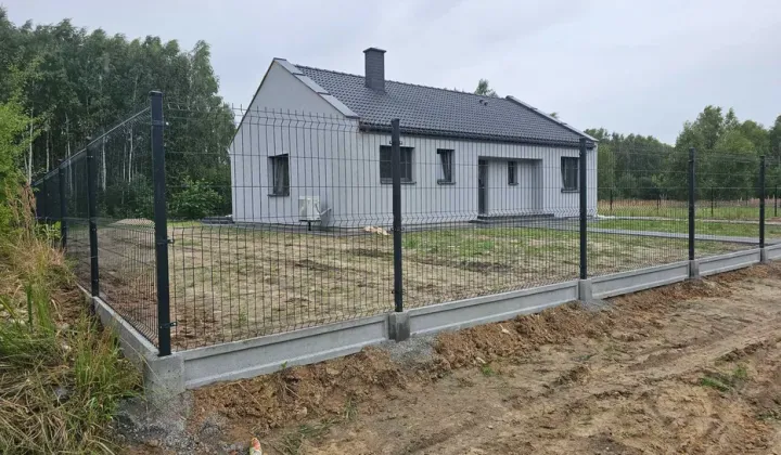 dom wolnostojący, 4 pokoje Okup Wielki