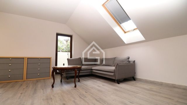 Mieszkanie 3-pokojowe Zagórze. Zdjęcie 5