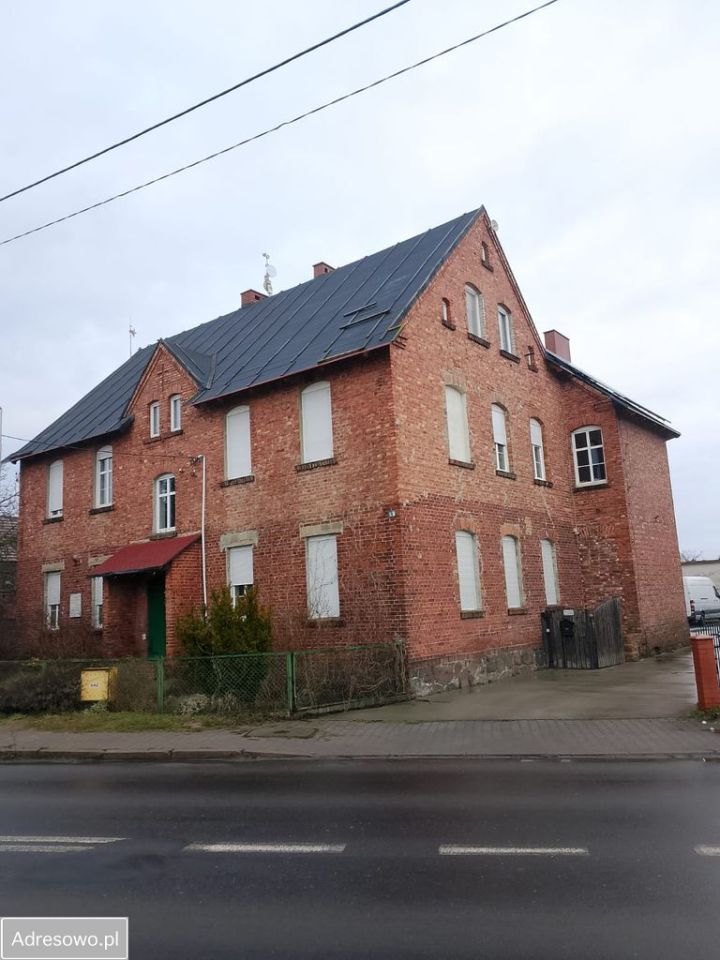 dom wolnostojący, 10 pokoi Dąbrówka Wielkopolska, ul. Główna