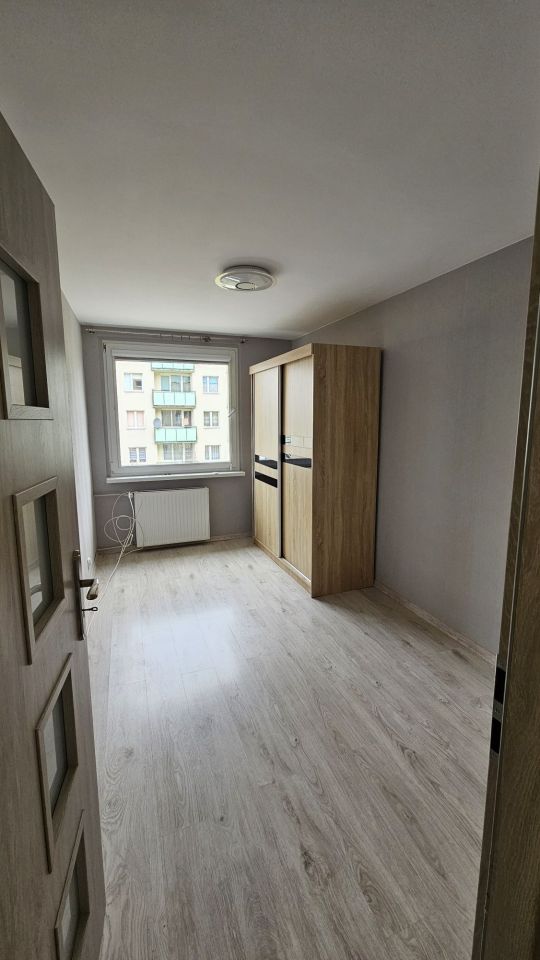 Mieszkanie 3-pokojowe Żary. Zdjęcie 4