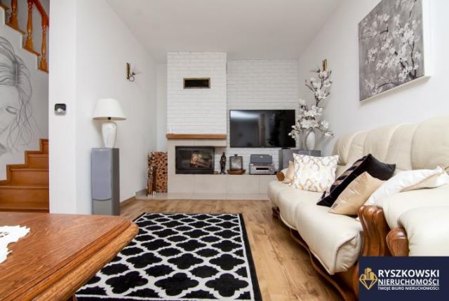 dom wolnostojący, 6 pokoi Jarosławiec. Zdjęcie 4