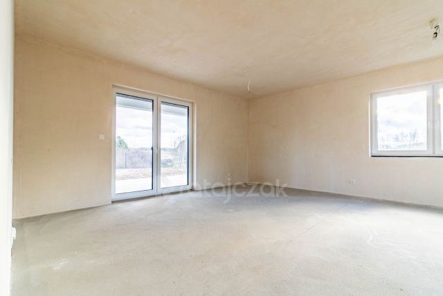 dom wolnostojący, 5 pokoi Kłodawa, ul. Słoneczna. Zdjęcie 9