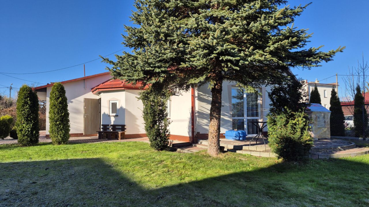 dom wolnostojący, 4 pokoje Tarnów Krzyż, ul. Nowodąbrowska