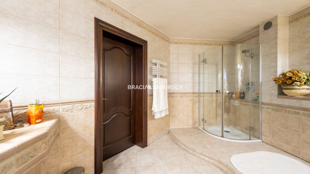 dworek, 8 pokoi Balin, ul. Gwardzistów. Zdjęcie 34