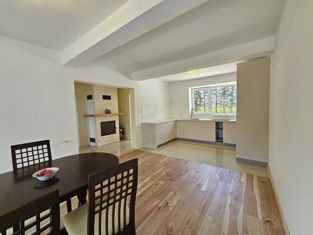 dom wolnostojący, 5 pokoi Karniewek