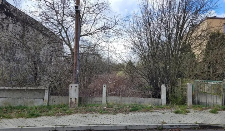 Działka budowlana Bobrowniki