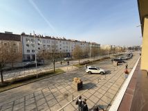 Mieszkanie 3-pokojowe Częstochowa Centrum, al. Aleja Najświętszej Maryi Panny. Zdjęcie 1