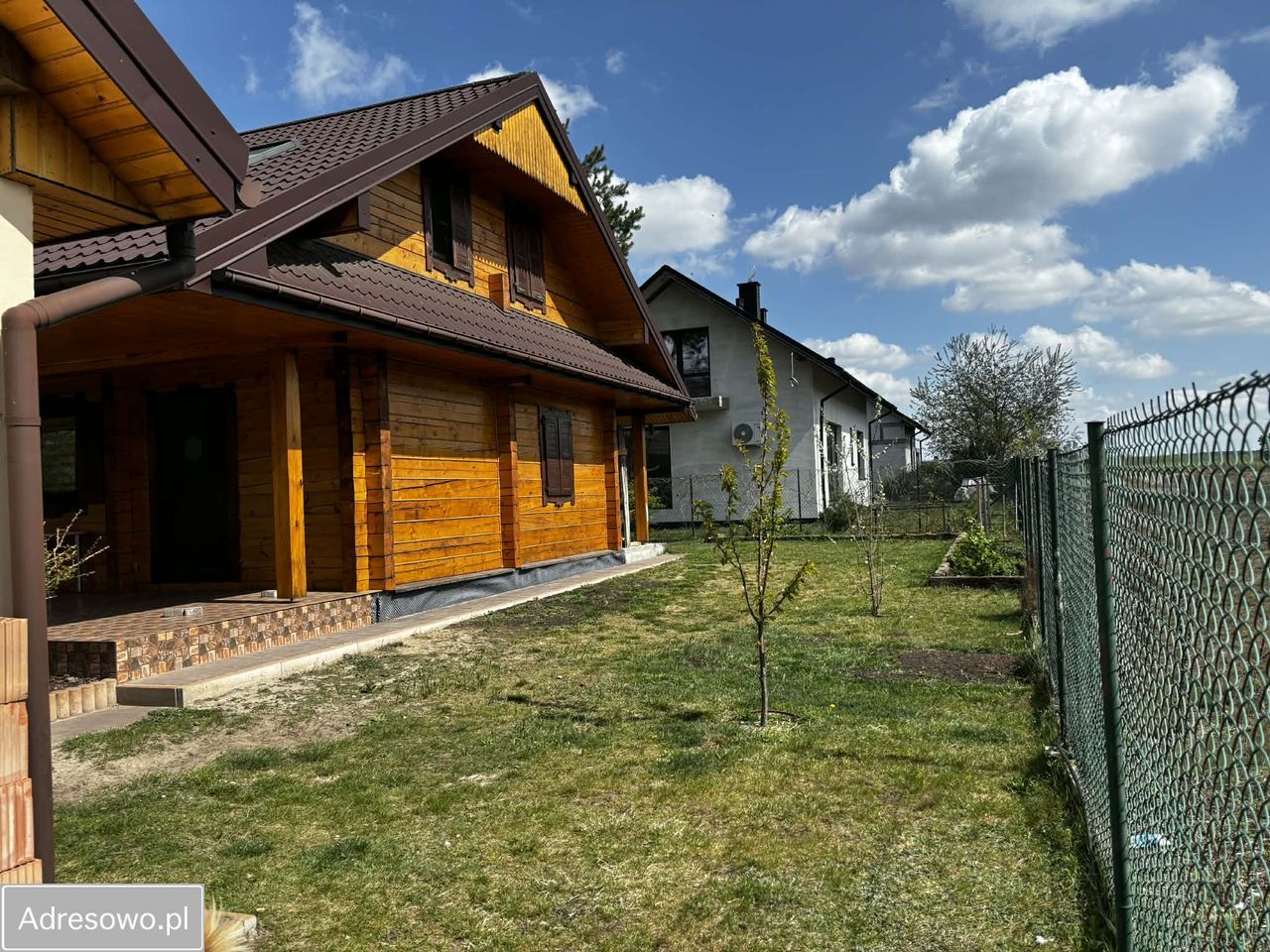 dom wolnostojący, 4 pokoje Łazów. Zdjęcie 1