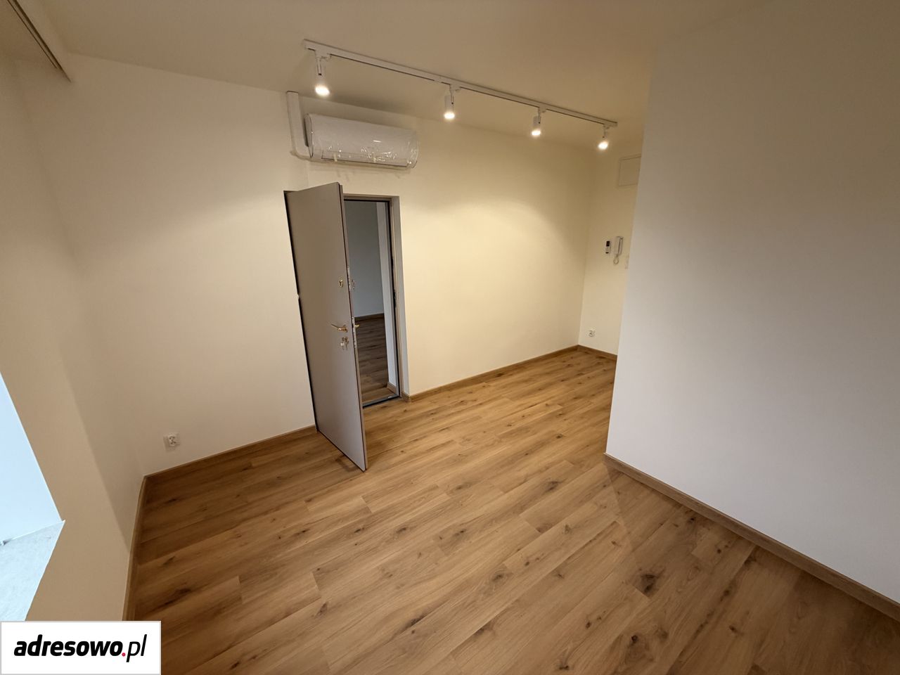 Lokal Częstochowa Centrum, al. Aleja Najświętszej Maryi Panny. Zdjęcie 3
