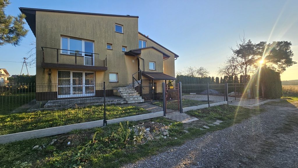 dom wolnostojący, 6 pokoi Krasne Zagumnia