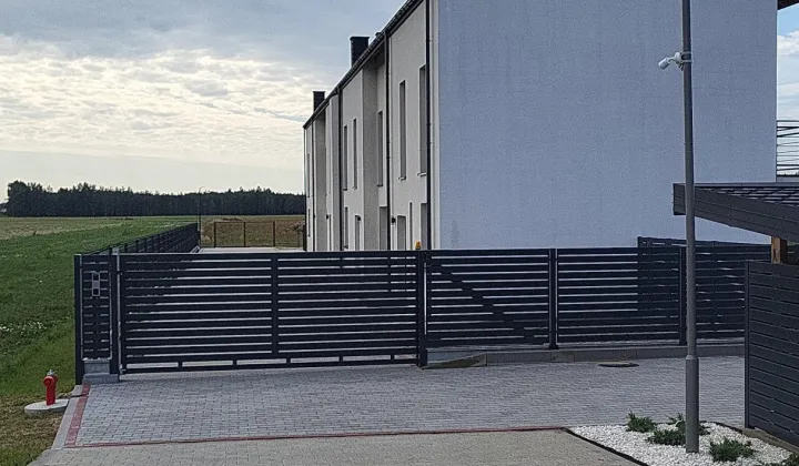 dom szeregowy, 5 pokoi Warszawice