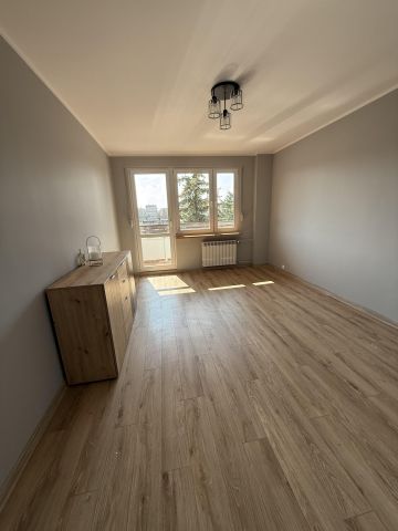 Mieszkanie 3-pokojowe Słupca Centrum, os. Niepodległości. Zdjęcie 1