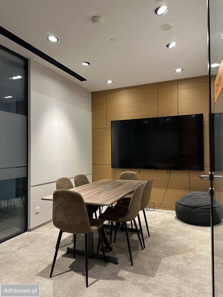 Biuro Warszawa Śródmieście, ul. Emilii Plater. Zdjęcie 2